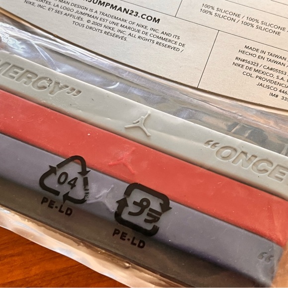 Nike Air Jordan Baller ID Bands Wristbands Bracelets new 2005 Adult Sized - Picture 3 of 4